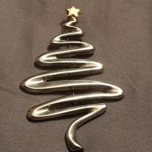 Christmas tree brooch